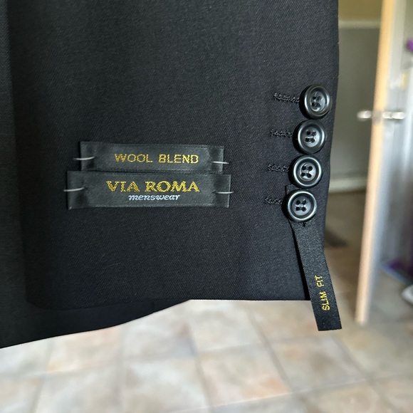 Via Roma Mens Black Suit - Picture 3 of 8